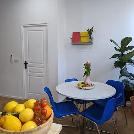 T2 Cosy Avec Terrasse Et Parking Apartment Marseille Ngoại thất bức ảnh