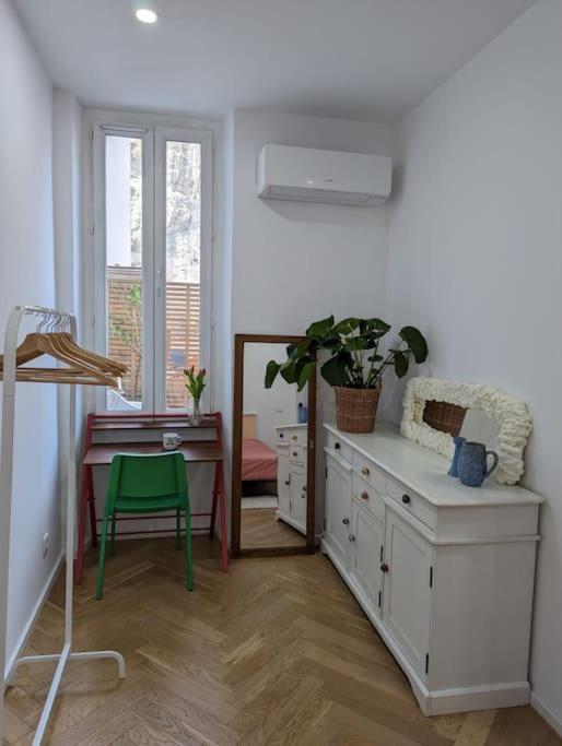 T2 Cosy Avec Terrasse Et Parking Apartment Marseille Ngoại thất bức ảnh