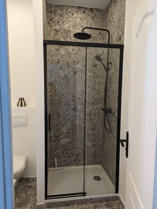 T2 Cosy Avec Terrasse Et Parking Apartment Marseille Ngoại thất bức ảnh